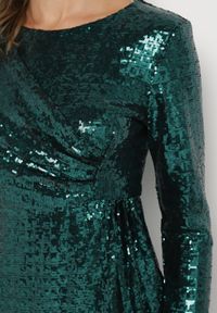 Born2be - Ciemnozielona Sukienka Mini w Cyrkonie Granita. Kolor: zielony. Typ sukienki: kopertowe. Długość: mini #2