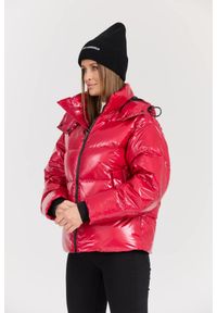 Karl Lagerfeld - KARL LAGERFELD Czerwona damska kurtka Hooded Down Jacket. Kolor: czerwony. Materiał: puch, poliamid. Długość rękawa: długi rękaw. Długość: długie #3