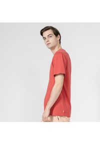 outhorn - T-shirt z nadrukiem męski - czerwony. Okazja: na co dzień. Kolor: czerwony. Materiał: bawełna, dzianina. Wzór: nadruk. Styl: casual #8