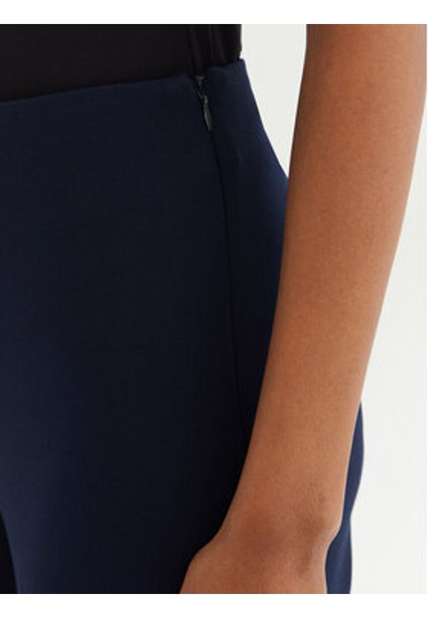 Rinascimento Spodnie materiałowe CFC0122831003 Granatowy Regular Fit. Kolor: niebieski. Materiał: syntetyk