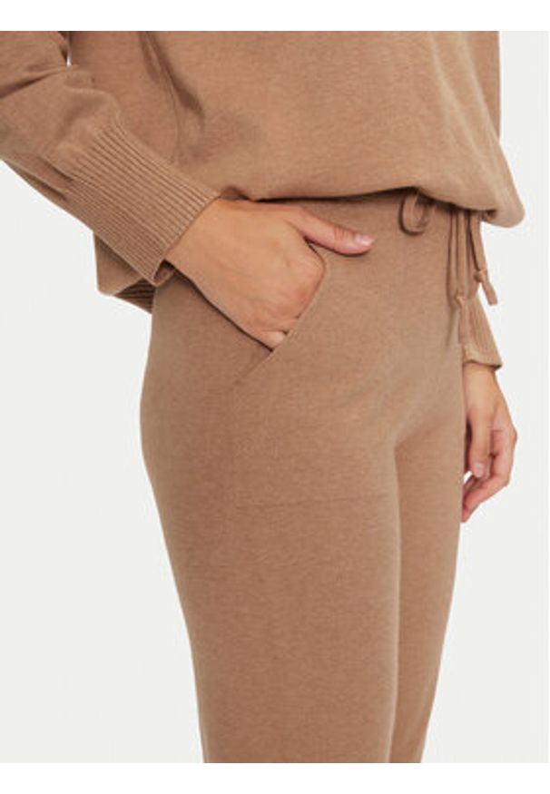 SELMARK - Selmark Piżama P9873 Beżowy Relaxed Fit. Kolor: beżowy. Materiał: syntetyk
