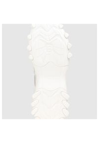 Balmain - BALMAIN Sneakersy skórzane damskie białe B-East, Rozmiar 39. Kolor: biały. Materiał: skóra #4