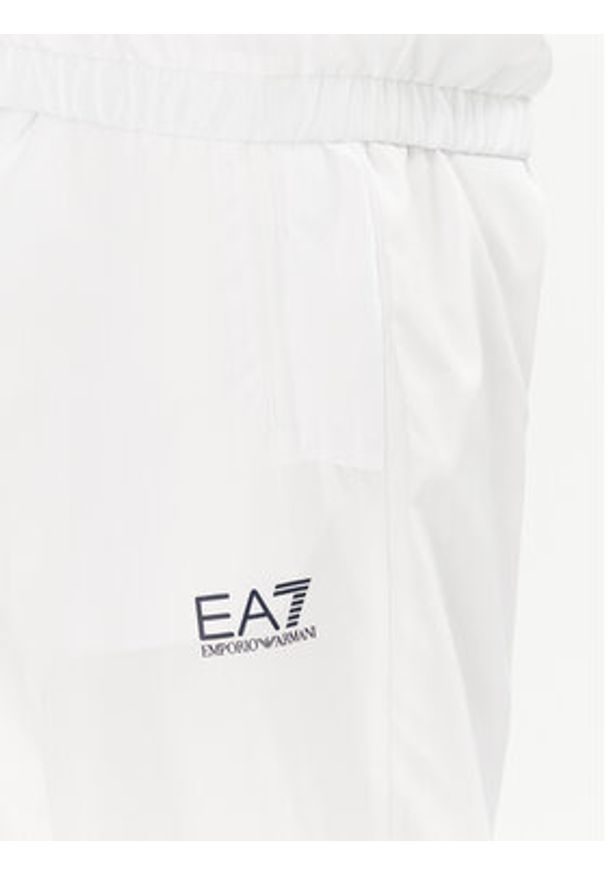 EA7 Emporio Armani Dres 7M000174 AF12948 M0036 Biały Regular Fit. Kolor: biały. Materiał: syntetyk