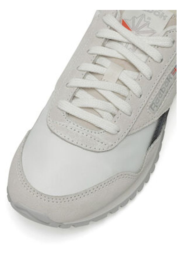 Reebok Sneakersy CLASSIC AZ 100208830 Biały. Kolor: biały. Materiał: skóra, zamsz. Model: Reebok Classic