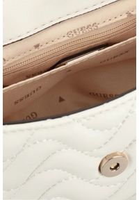Guess - GUESS Biała damska torebka pikowana Mini. Kolor: biały. Materiał: pikowane. Styl: elegancki #7