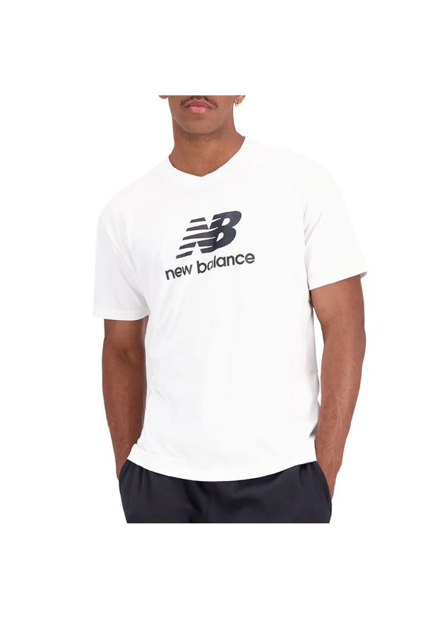 Koszulka New Balance MT31541WT - biała. Kolor: biały. Materiał: bawełna, poliester. Długość rękawa: krótki rękaw. Długość: krótkie