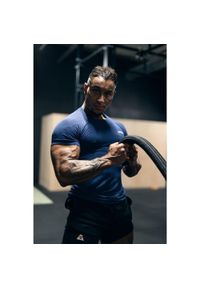 Rashguard bezszwowy sportowy męski DEADLIFT z krótkim rękawkiem. Kolor: niebieski. Długość rękawa: krótki rękaw. Długość: krótkie