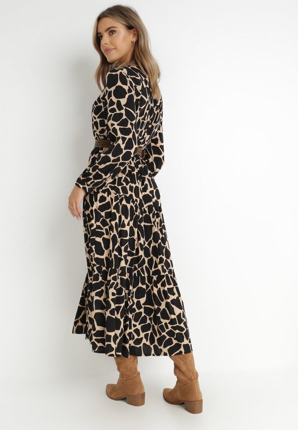 Born2be - Czarno-Beżowa Sukienka Argope. Typ kołnierza: dekolt w serek. Kolor: beżowy. Wzór: nadruk. Styl: klasyczny. Długość: midi