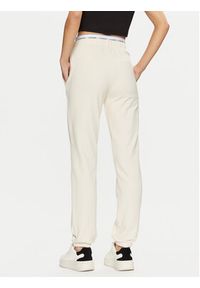 Guess Spodnie damskie O5RB01 KCO31 Écru Regular Fit. Materiał: bawełna #3