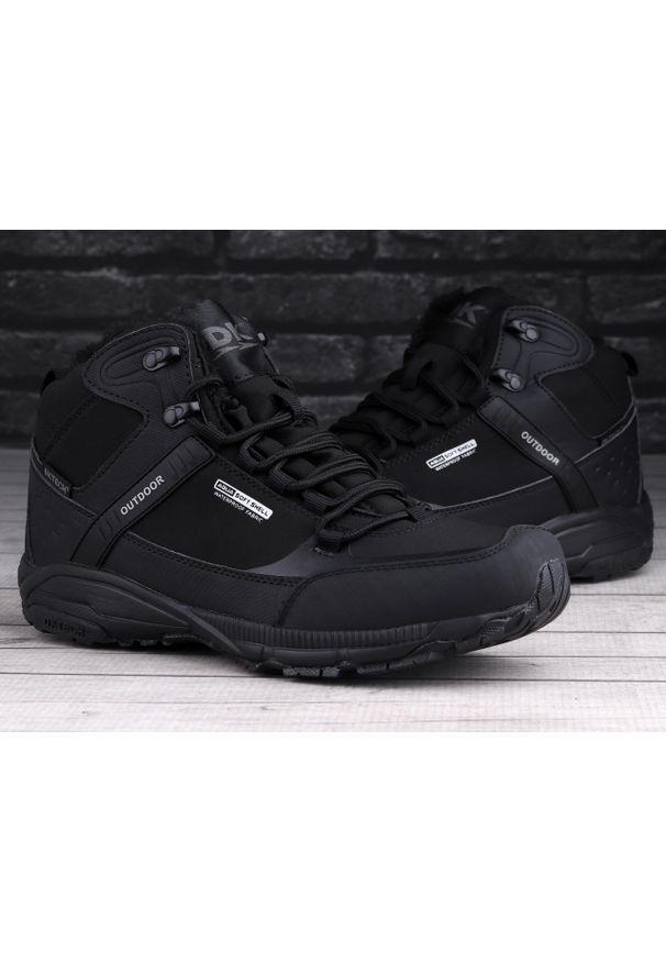 Buty damskie zimowe wysokie ocieplane DK PRREDATOR. Kolor: czarny. Sezon: zima
