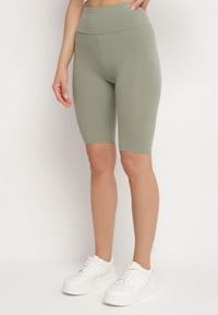 Born2be - Zielone Casualowe Szorty Typu Kolarki Lidessa. Okazja: na co dzień. Kolor: zielony. Materiał: materiał. Sezon: lato. Styl: casual