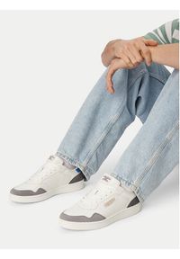 Guess Jeans Sneakersy CWBEO-LUNARI-01 WE Biały. Kolor: biały. Materiał: skóra, syntetyk #4