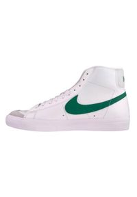 Buty do chodzenia męskie Nike Blazer Mid 77 Vintage. Wysokość cholewki: za kostkę. Zapięcie: sznurówki. Kolor: biały. Materiał: skóra, syntetyk, tkanina, materiał. Szerokość cholewki: normalna. Sport: turystyka piesza