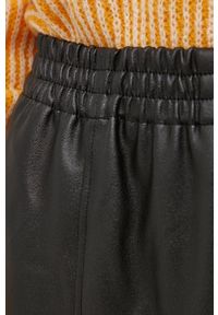 Vila Spodnie damskie kolor czarny proste high waist. Stan: podwyższony. Kolor: czarny. Materiał: skóra #5