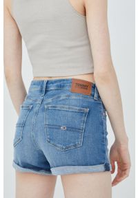 Tommy Jeans szorty jeansowe BF0231 DW0DW12513.PPYY damskie gładkie medium waist. Kolor: niebieski. Materiał: tkanina, denim. Wzór: gładki #2