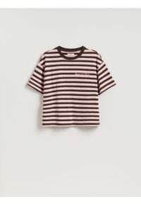 Reserved - T-shirt w paski z nadrukiem - pastelowy róż. Kolor: różowy. Materiał: bawełna, dzianina. Wzór: paski, nadruk