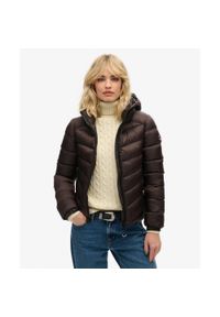 Damska kurtka z kapturem Superdry Fuji. Typ kołnierza: kaptur. Kolor: brązowy. Długość rękawa: długi rękaw. Styl: elegancki #1