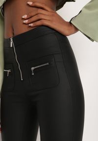 Renee - Czarne Spodnie Skinny Achite. Stan: podwyższony. Kolor: czarny. Długość: długie. Wzór: aplikacja #4