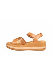 Sandały Azaleia Marie Sandal Plat Fem Dark Brown 198050, Brązowy, Tworzywo. Okazja: na co dzień. Zapięcie: klamry. Kolor: brązowy. Materiał: tworzywo sztuczne. Wzór: paski. Styl: casual, sportowy #5