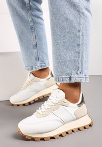 Renee - Biało-Beżowe Sneakersy z Przeszyciami na Grubej Podeszwie ze Żłobieniem Vetilassa. Kolor: biały #2