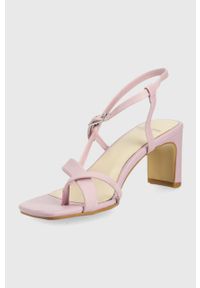 Vagabond Shoemakers sandały skórzane LUISA kolor różowy. Zapięcie: klamry. Kolor: różowy. Materiał: skóra. Wzór: gładki. Obcas: na obcasie. Wysokość obcasa: średni #3