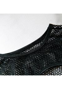 Intica - Komplet bieliźniany z narzutką i crop topem siateczkowy na wieczór Jorien. Kolor: czarny. Materiał: tkanina #3
