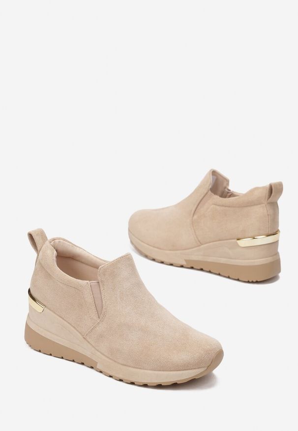 Renee - Beżowe Sneakersy Munna. Kolor: beżowy. Materiał: jeans, zamsz, materiał. Wzór: aplikacja. Obcas: na koturnie