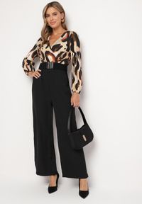 Born2be - Beżowo-Czarny Kombinezon o Kopertowym Kroju z Dodatkowym Paskiem i Wzorzystą Górą Tinasirae. Okazja: na co dzień. Kolor: czarny. Materiał: tkanina. Styl: casual, elegancki #2