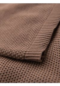 Ombre Clothing - Koszulka męska dzianinowa z delikatną drobną strukturą - jasnobrązowa V2 - Rozmiar: M. Okazja: na co dzień. Kolor: brązowy. Materiał: dzianina. Długość rękawa: krótki rękaw. Długość: krótkie. Wzór: ze splotem. Styl: wizytowy, casual, elegancki #8