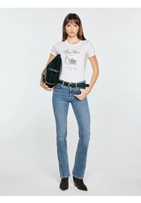 Big-Star - koszulka damska z kontrastowym nadrukiem biała marrsa 100. Kolor: biały. Materiał: dresówka, bawełna, jeans. Wzór: nadruk #2