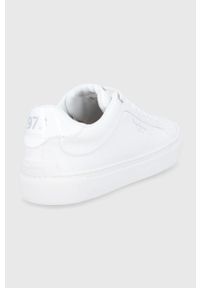 Pepe Jeans Buty Adams Collins kolor biały na płaskiej podeszwie. Nosek buta: okrągły. Zapięcie: sznurówki. Kolor: biały. Materiał: materiał, włókno, guma. Obcas: na płaskiej podeszwie
