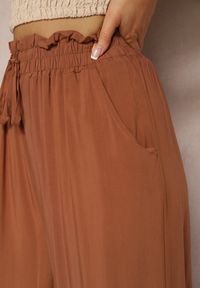 Renee - Brązowe Spodnie z Bawełny High Waist z Szerokimi Nogawkami i Gumką w Pasie Clisea. Stan: podwyższony. Kolor: brązowy. Materiał: bawełna. Sezon: lato