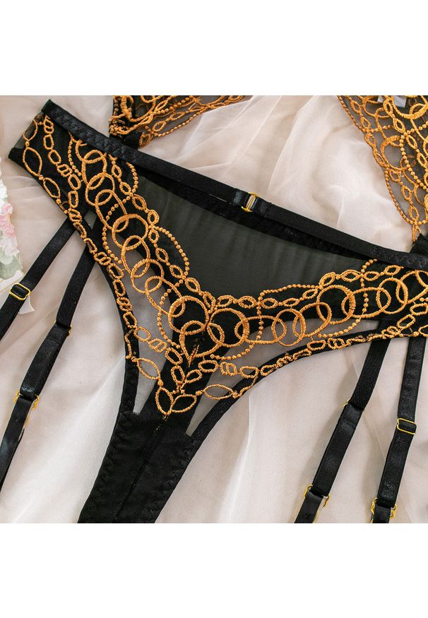 Intica - Biustonosz push-up zdobiony na specjalne okazje Mansoura. Kolor: czarny. Materiał: tkanina. Wzór: aplikacja