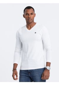 Ombre Clothing - Longsleeve męski z elastanem sygnowany z dekoltem w serek - biały V1 - Rozmiar: XL. Okazja: na co dzień. Typ kołnierza: dekolt w serek. Kolor: biały. Materiał: elastan. Długość rękawa: długi rękaw. Wzór: gładki, jednolity. Styl: klasyczny, casual #7