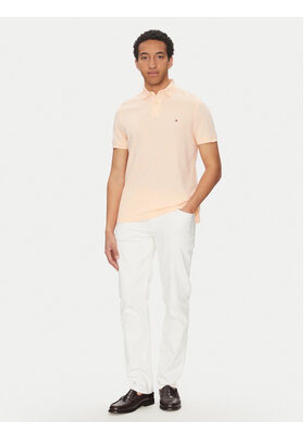 TOMMY HILFIGER - Tommy Hilfiger Polo 1985 MW0MW17770 Koralowy Regular Fit. Typ kołnierza: polo. Kolor: pomarańczowy. Materiał: bawełna