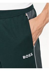 BOSS - Boss Spodnie dresowe 50491283 Zielony Regular Fit. Kolor: zielony. Materiał: bawełna
