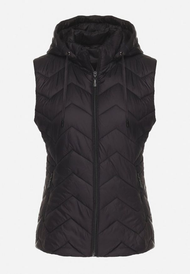 Born2be - Czarna Kamizelka Pikowana z Odpinanym Kapturem Ariluna. Okazja: na co dzień. Kolor: czarny. Materiał: jeans. Styl: sportowy, elegancki, casual
