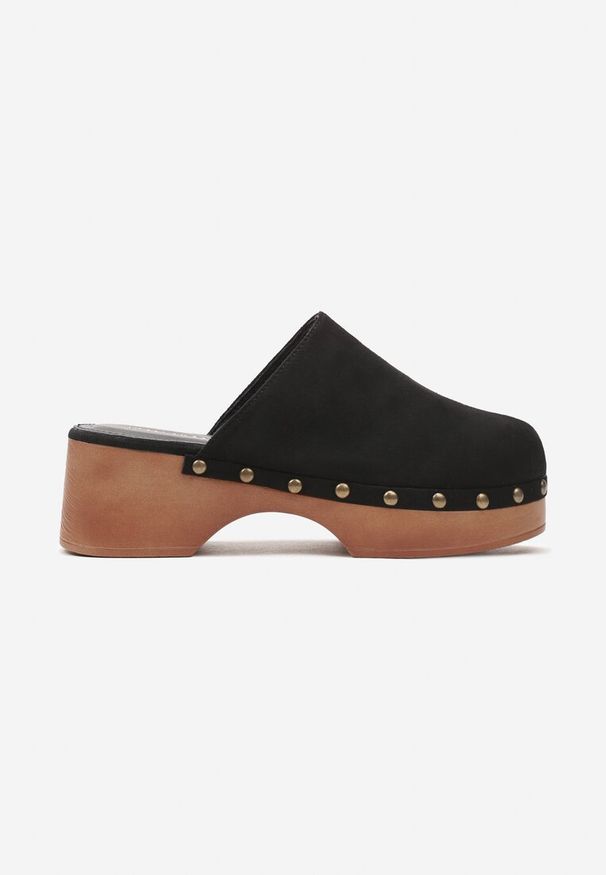 Born2be - Czarne Klapki w Typie Chodaków na Grubym Słupku z Nitami Senobis. Kolor: czarny. Sezon: lato. Obcas: na słupku. Styl: elegancki