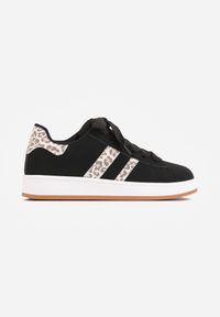 Renee - Czarno-Panterkowe Sneakersy na Niskiej Platformie z Naszywkami Flordexia. Okazja: na co dzień. Zapięcie: pasek. Kolor: czarny. Materiał: jeans. Wzór: aplikacja. Obcas: na platformie #3