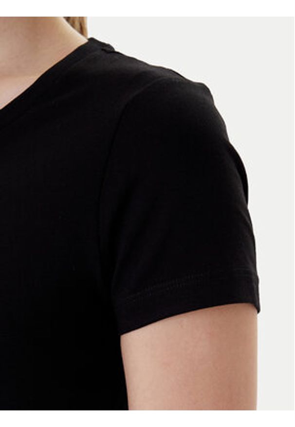 EA7 Emporio Armani T-Shirt 7W001045 AF10373 UC001 Czarny Slim Fit. Kolor: czarny. Materiał: bawełna