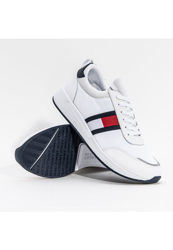 Buty sportowe męskie Tommy Jeans Flexi Lycra Runner (EM0EM00632-YBR). Kolor: biały. Materiał: lycra
