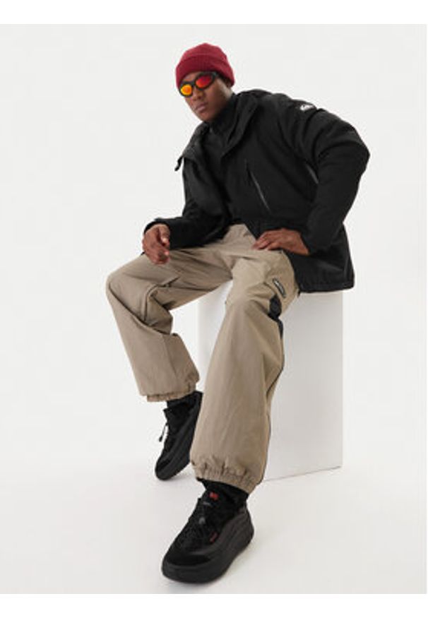 Quiksilver Spodnie narciarskie Snow Down Cargo EQYTP03231 Beżowy Relaxed Fit. Kolor: beżowy. Materiał: syntetyk. Sport: narciarstwo
