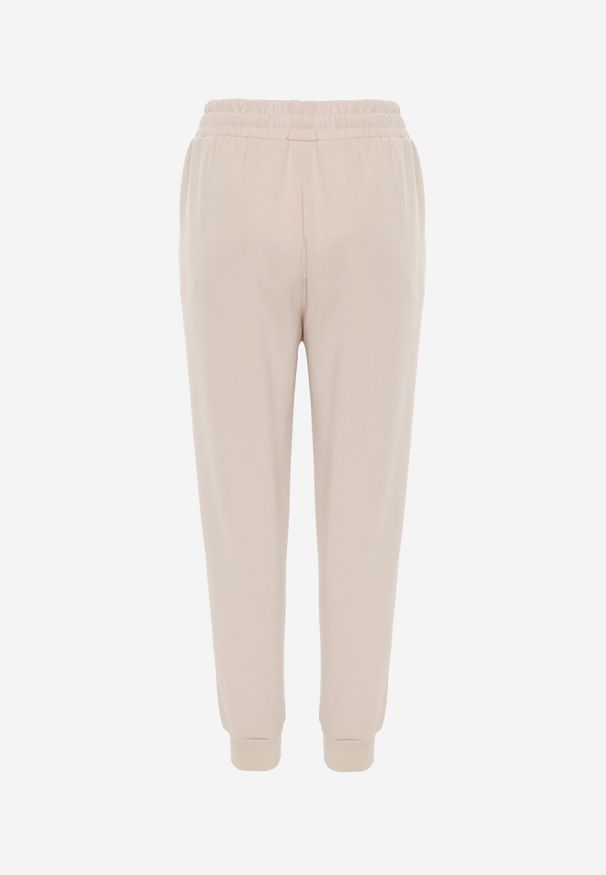 Born2be - Beżowe Spodnie Dresowe Joggery z Wysokim Stanem i Ściągaczami przy Kostkach Janlea. Okazja: do domu, na co dzień, na spacer. Stan: podwyższony. Kolor: beżowy. Materiał: dresówka. Długość: krótkie. Styl: sportowy, klasyczny, casual