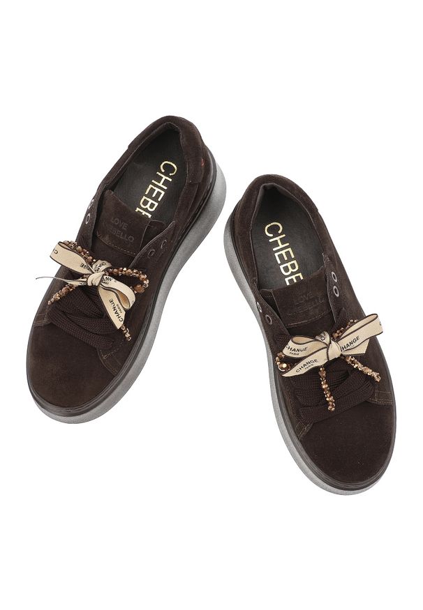 CheBello - Brązowe Sneakersy Chebello Zamszowe Obuwie Damskie. Okazja: na co dzień. Zapięcie: sznurówki. Kolor: brązowy. Materiał: zamsz. Szerokość cholewki: normalna. Obcas: na platformie. Styl: casual, klasyczny, elegancki