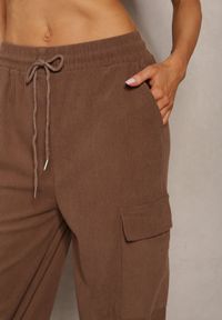 Renee - Brązowe Szerokie Spodnie High Waist w Typie Bojówek Hesstie. Stan: podwyższony. Kolor: brązowy. Styl: elegancki #3