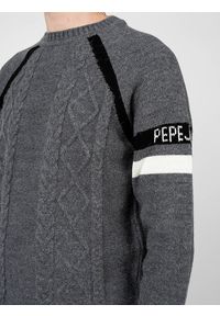 Pepe Jeans Sweter "Maverick" | PM702265 | Maverick | Mężczyzna | Szary, Grafitowy. Okazja: na co dzień. Kolor: szary. Materiał: poliamid, elastan, akryl. Wzór: ze splotem. Styl: casual
