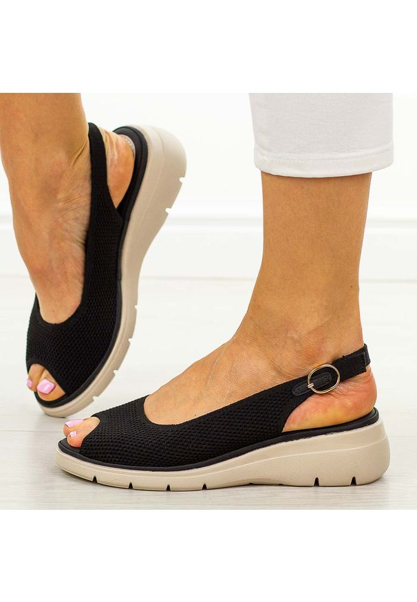 Czarne sandały damskie Vinceza 97303. Okazja: na co dzień, na spacer. Kolor: czarny. Materiał: tkanina, skóra. Sezon: wiosna, lato. Styl: klasyczny, casual, boho, wakacyjny, elegancki