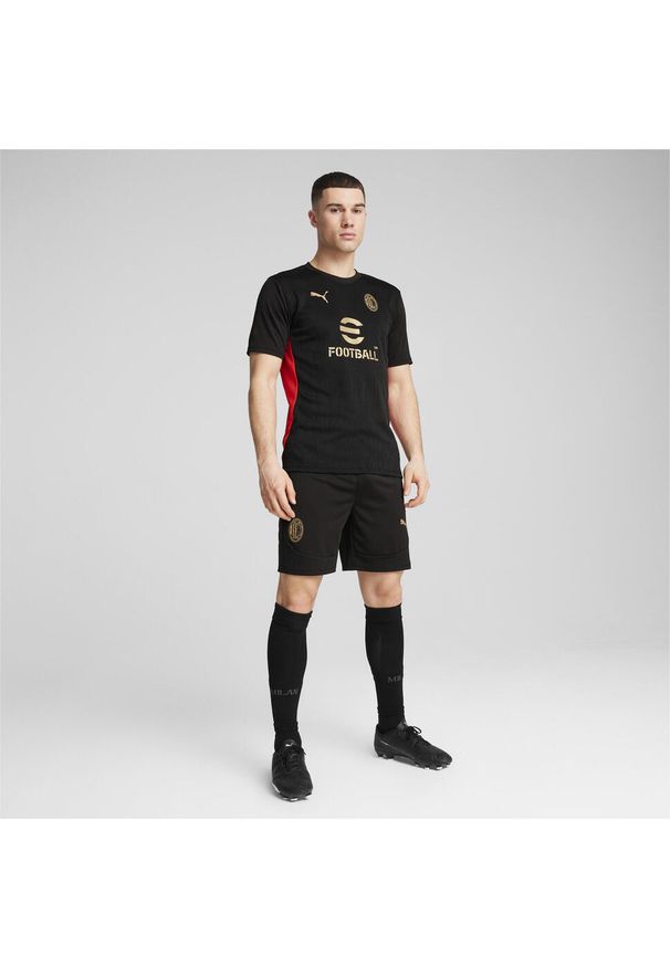 Puma - Męskie szorty treningowe AC Milan PUMA Black For All Time Red. Kolor: czerwony, wielokolorowy, czarny. Sport: fitness