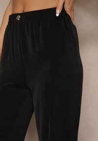 Renee - Czarne Wiskozowe Spodnie High Waist o Prostym Fasonie Saliella. Okazja: na co dzień. Stan: podwyższony. Kolor: czarny. Materiał: wiskoza. Sezon: lato, wiosna. Styl: casual, elegancki