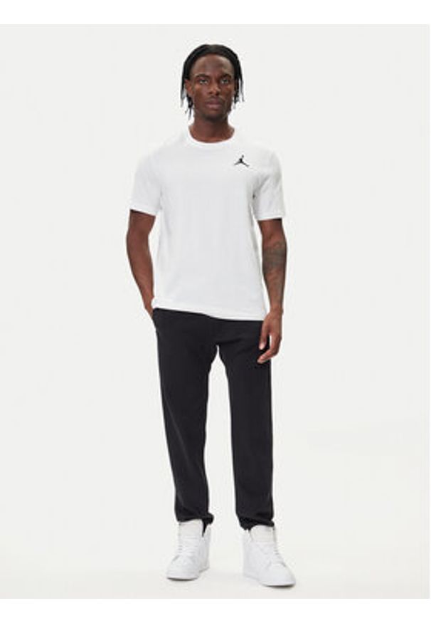 Nike T-Shirt DC7485-100 Biały Regular Fit. Kolor: biały. Materiał: bawełna